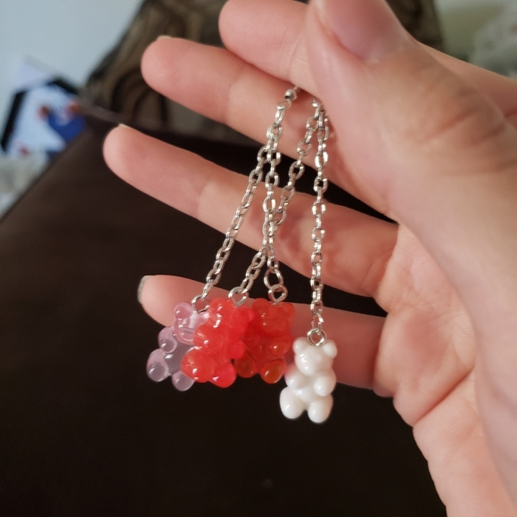 Gummy bear charm dangle earrings - Picture 2 of 7